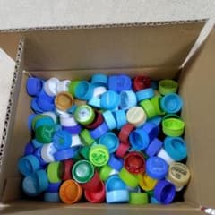ペットボトルキャップ　400個のサムネイル