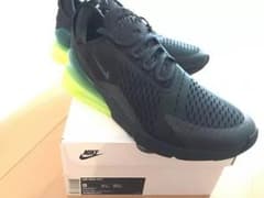 NIKE AIR MAX 270（エアマックス270）のサムネイル
