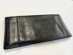 Salvatore Ferragamo フェラガモ 長財布 エンボス ブラックのサムネイル