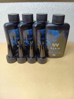 【新品】低粘度UVレジン液 ハード100g4本 低価格 高透明 着色剤なじみ◎のサムネイル