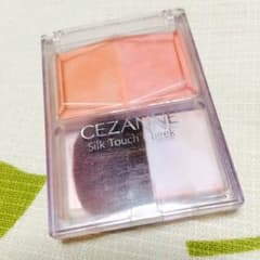 セザンヌ シルクタッチチークのサムネイル