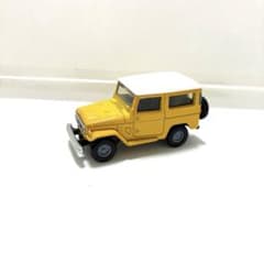 トミカプレミアム No.04 トヨタ ランドクルーザー FJ40Vのサムネイル