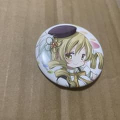 魔法少女まどか☆マギカ 巴マミ 缶バッジ - メルカリ