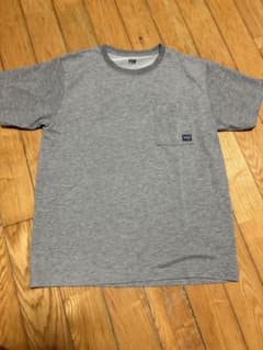【HELLY HANSEN】ポケット付き半袖Tシャツ グレーのサムネイル