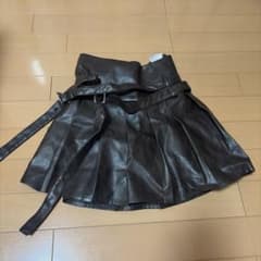 Mサイズ フェイクレザー プリーツミニスカート ベルト付きのサムネイル