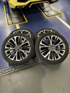 ☆最終値下げ☆TOYOTAヤリスクロス純正アルミホイール4本セットのサムネイル
