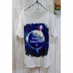 T117【 F 】ジーナシス 半袖総柄Tシャツ トップス カットソー 宇宙のサムネイル