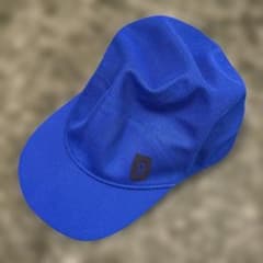 オン　moulded cap