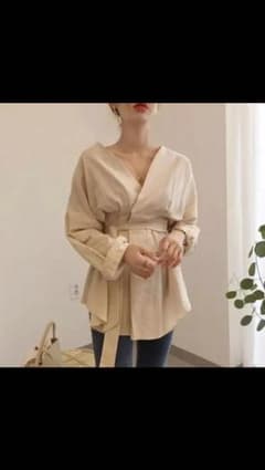 新品未使用♡カシュクールデザインシャツ、ブラウス11／6発送可能‼️のサムネイル