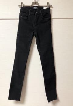 新品 ZARAスキニー デニム ジーンズのサムネイル
