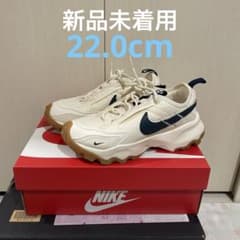 22.0 DD9682 NIKE ナイキ TC7900 DD9682-103 - メルカリ