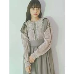 【merry jenny】美品♡floralプリーツブラウス♡のサムネイル
