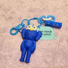 セサミストリート×KAWS (青色)キーホルダーのサムネイル