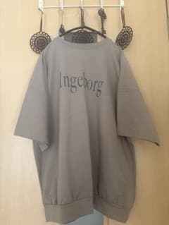 INGEBORG ベージュ オーバーサイズ Tシャツ タグ付き未使用のサムネイル