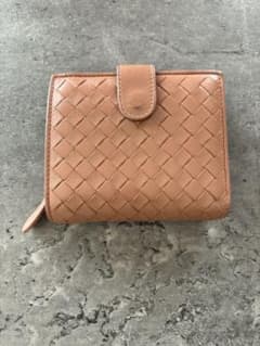 BOTTEGA VENETA ボッテガヴェネタ　二折り財布のサムネイル