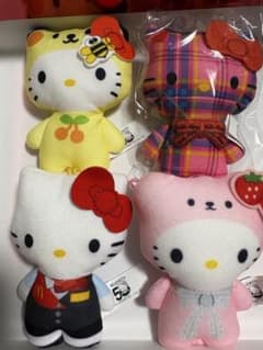 ハローキティ ぬいぐるみ 4体セットのサムネイル