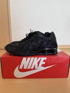 Nike Shoxr4 ブラックフローラルのサムネイル