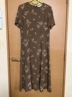 Burberrys 花柄 半袖 ワンピース ブラウン　11号のサムネイル