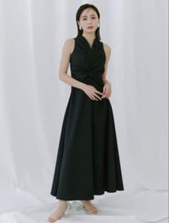 anuans ツイストギャザーワンピース 2025 ECRU S - メルカリ