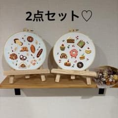 美味しそうなパンとデザートのフランス刺繍　刺繍ボード　フレーム　インテリア