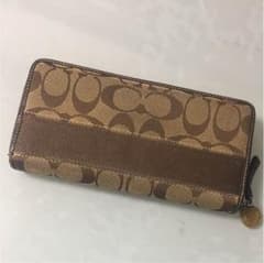 COACH 長財布のサムネイル