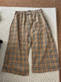 お値下げします！BURBERRY ステテコ ベージュ チェック柄のサムネイル