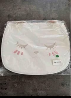 猫の顔デザイン iPadケース　白のサムネイル