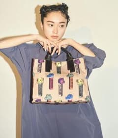 earPAPILLONNER PEZ ミディアムトートバッグ ZOOのサムネイル