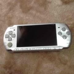 喜び組様専用　psp3000 ケース、ソフト付のサムネイル