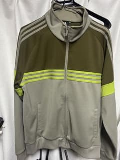 adidas ジャケットのサムネイル