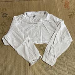 ホワイト クロップド丈　長袖シャツのサムネイル