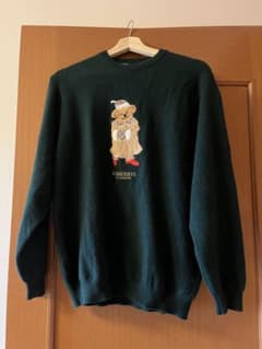 美品　バーバリー　セーター　クリスマスグリーン　ベアのサムネイル