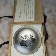 【純銀 SILVER】五七桐紋 銀杯 67g 桐箱付｜記念品・銀盃・銀器 造幣局製・桐箱付】純銀杯 五七の桐紋 47g 銀相場高騰中 - メルカリ