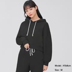 GU セットアップ　黒　トレーナー　スウェットのサムネイル