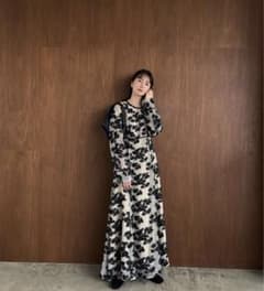 CLANE FLOW FLOWER JACQUARD ONE PIECEのサムネイル