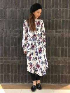 JEANASIS ジーナシスワンピース ワンピ シャツワンピ 花柄 フラワーのサムネイル