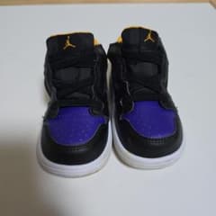 NIKE AIR JORDAN キッズスニーカーのサムネイル