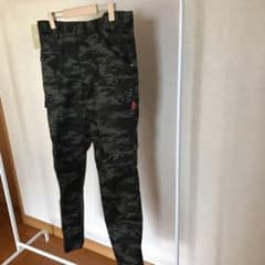 迷彩 カーゴパンツのサムネイル