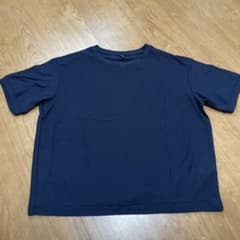 6/23 10時出品終了予定！ UNIQLO 半袖Tシャツ Mのサムネイル