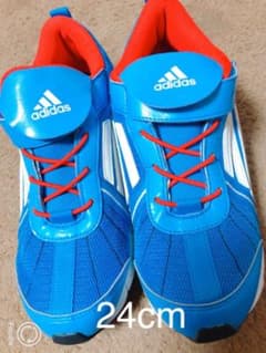 adidas 24cm フットサルシューズのサムネイル
