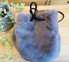 ●フェイクファー 巾着バッグ グレーのサムネイル