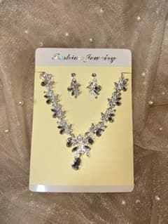 ブライダルアクセサリー ネックレス ピアス セットのサムネイル