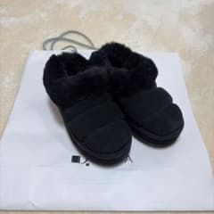 UGG 黒スエードファー付きムートンブーツのサムネイル