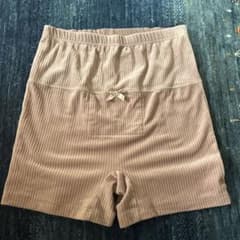 マタニティスパッツ　ハイウエスト リブ ショートパンツ ベージュ Lのサムネイル