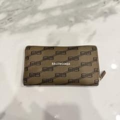 ‼️期間限定価格‼️BALENCIAGA バレンシアガ 長財布 ラウンドファスナーのサムネイル