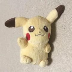 I LOVE PIKACHU + 가방에 붙어있는 봉제 인형 피카츄