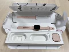 Apple Watch series5 ローズゴールド40mm GPSモデルのサムネイル