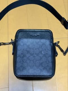 服*ン様 COACH ショルダーバッグ ブラック レザーのサムネイル