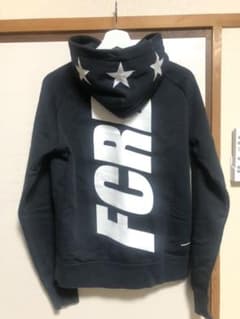 FCRB 人気　パーカーのサムネイル