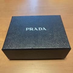 PRADA 空箱のサムネイル